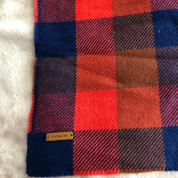 Coach scarf, only worn once - Picture 2 of 2